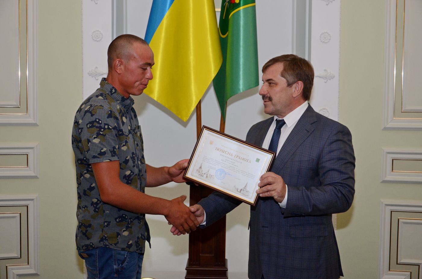 У міській раді вручили грамоти кращим будівельникам