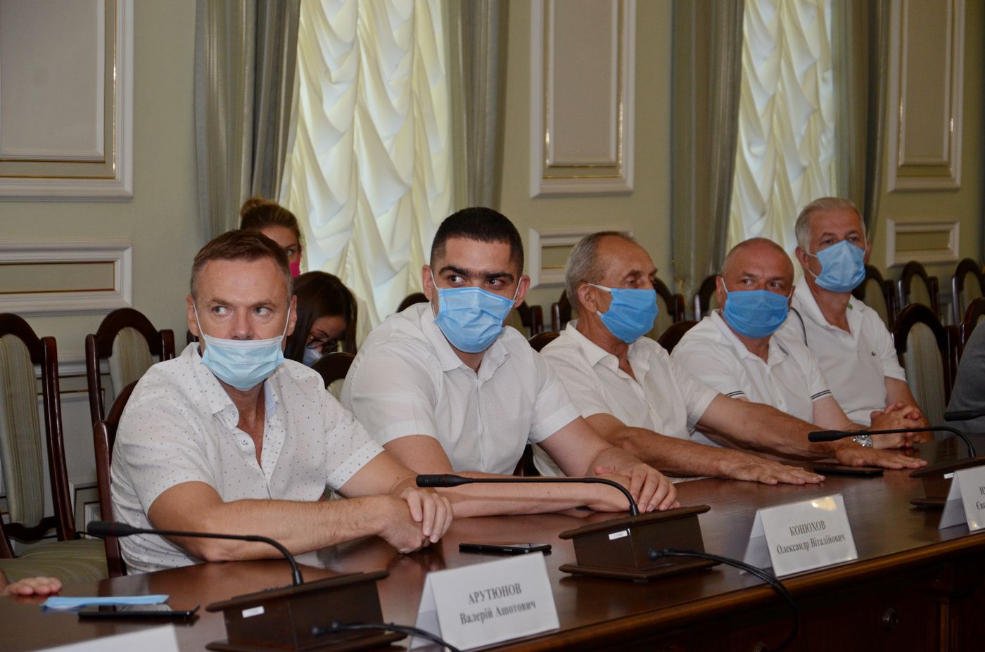 У міській раді вручили грамоти кращим будівельникам