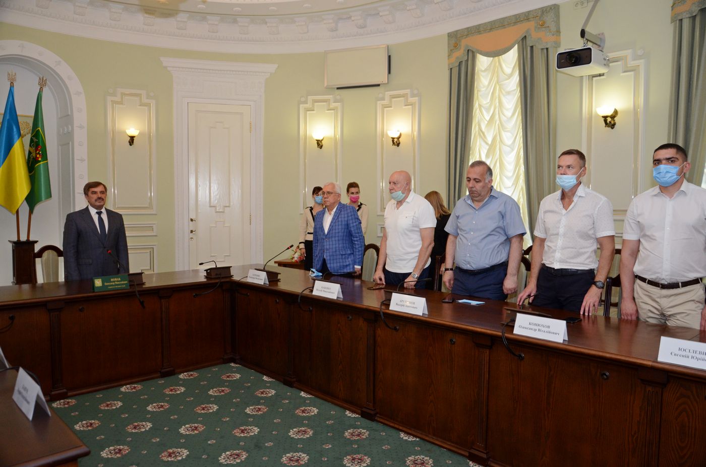 У міській раді вручили грамоти кращим будівельникам