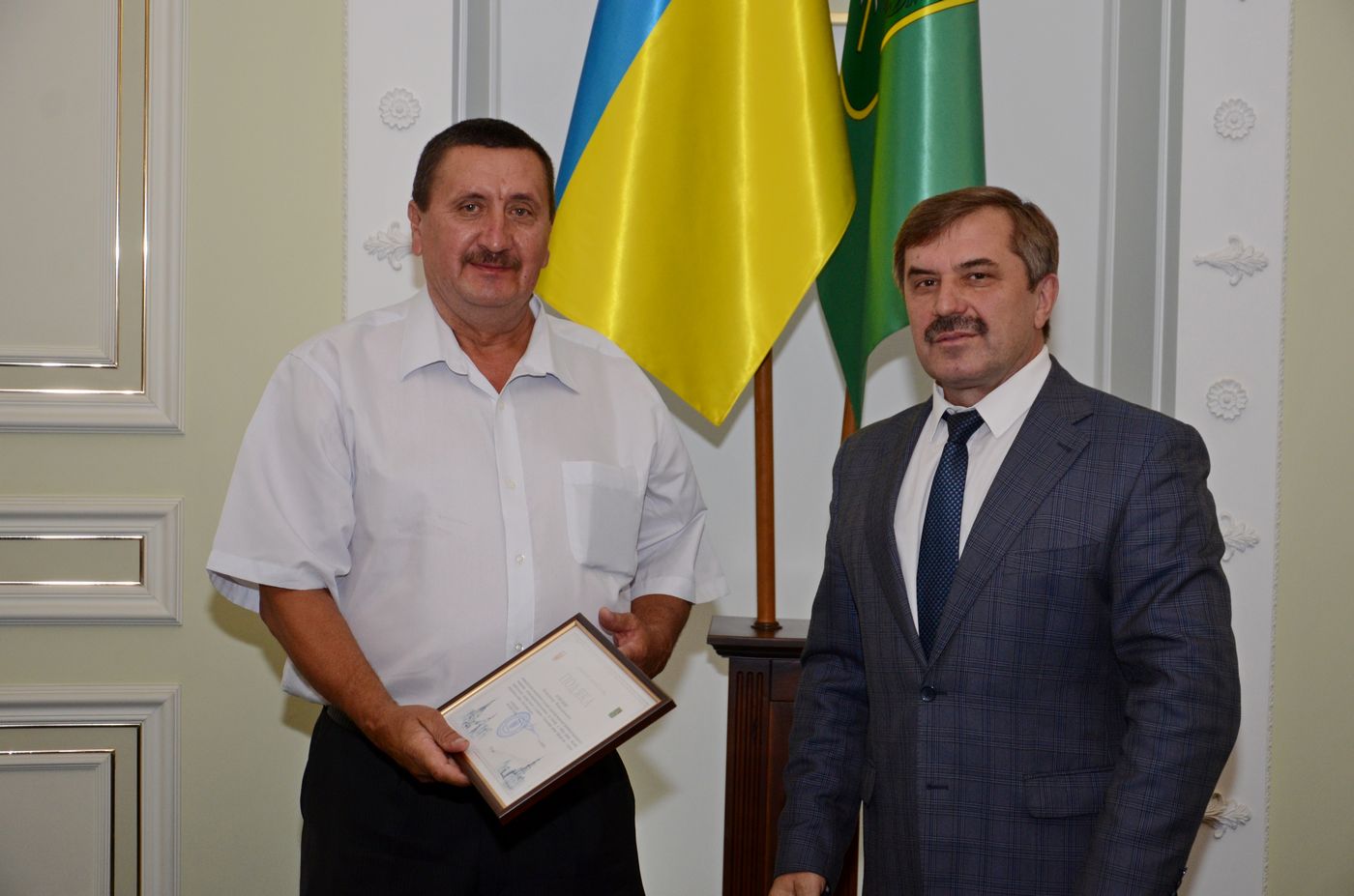 У міській раді вручили грамоти кращим будівельникам