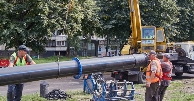 На Салтівці замінюють трубопровід холодного водопостачання