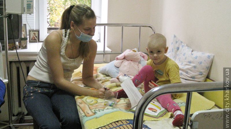 Понад 80% хворих на лейкемію дітей у Харкові одужують