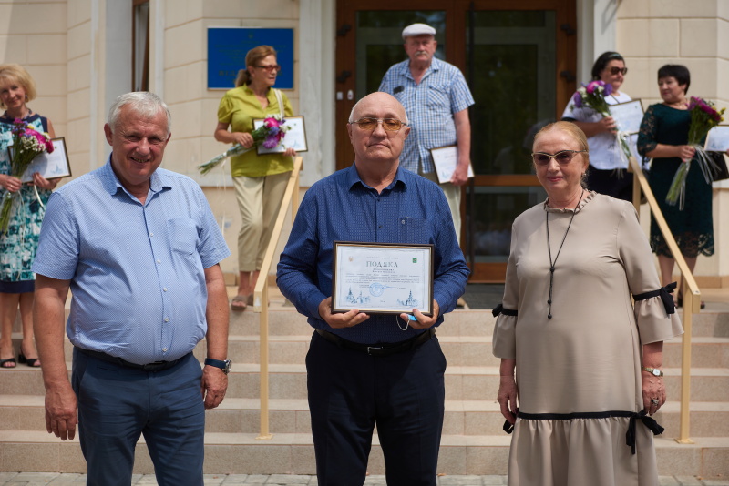У Харкові нагородили медпрацівників, які борються з коронавірусом