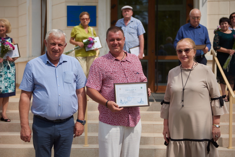У Харкові нагородили медпрацівників, які борються з коронавірусом