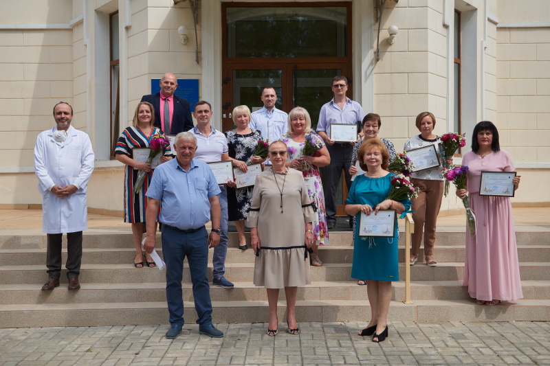 У Харкові нагородили медпрацівників, які борються з коронавірусом