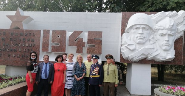 В Основ'янському районі вшанували пам'ять загиблих воїнів-визволителів