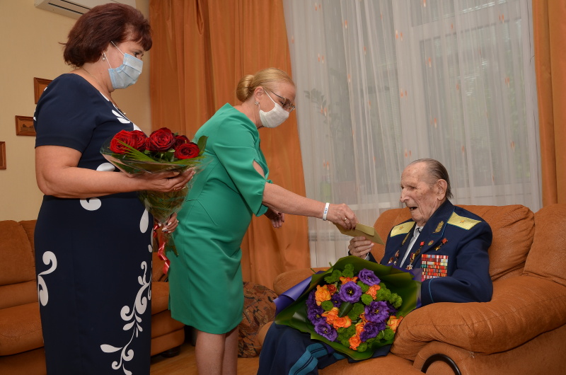 Героїв Другої світової війни привітали з Днем міста