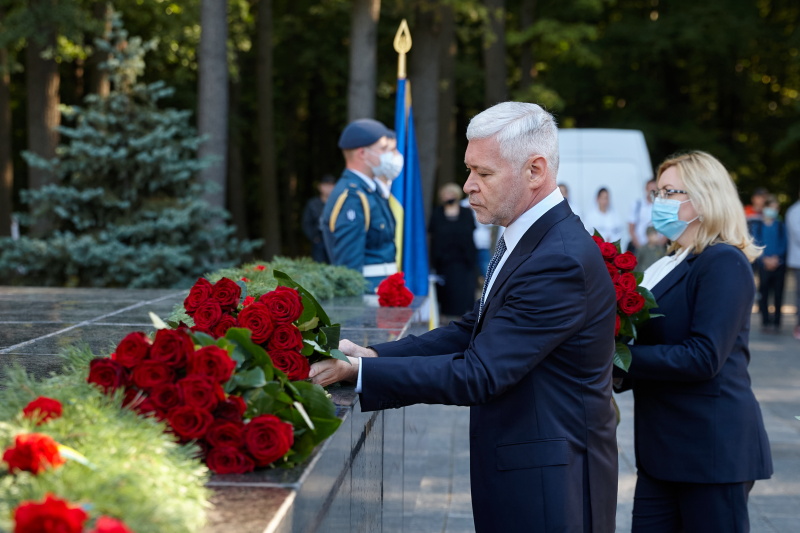 Геннадій Кернес: Спасибі вам, герої, за ваш подвиг, за наше місто!