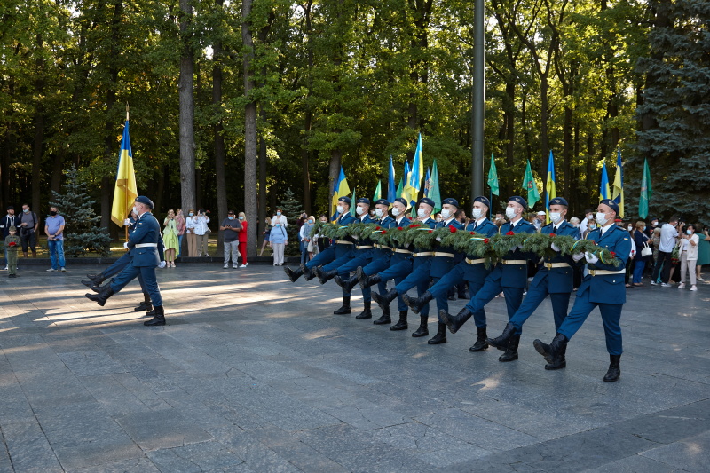 Геннадій Кернес: Спасибі вам, герої, за ваш подвиг, за наше місто!