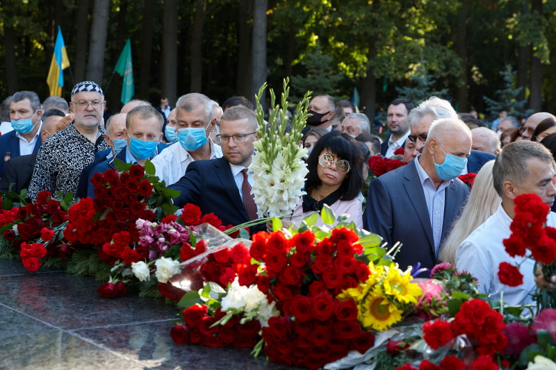Геннадій Кернес: Спасибі вам, герої, за ваш подвиг, за наше місто!
