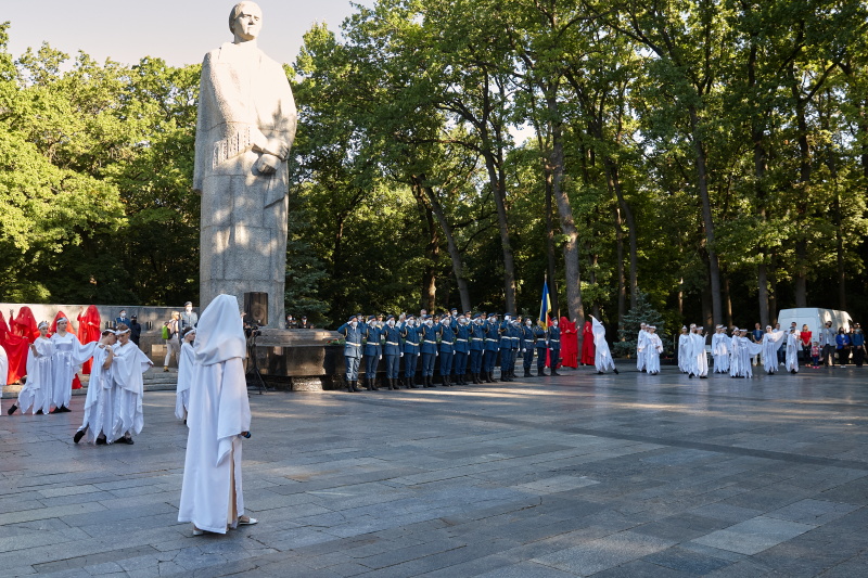 Геннадій Кернес: Спасибі вам, герої, за ваш подвиг, за наше місто!