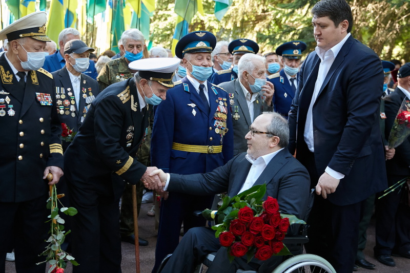 Геннадій Кернес: Спасибі вам, герої, за ваш подвиг, за наше місто!