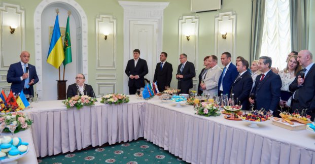 Делегації з різних країн привітали Харків із Днем міста