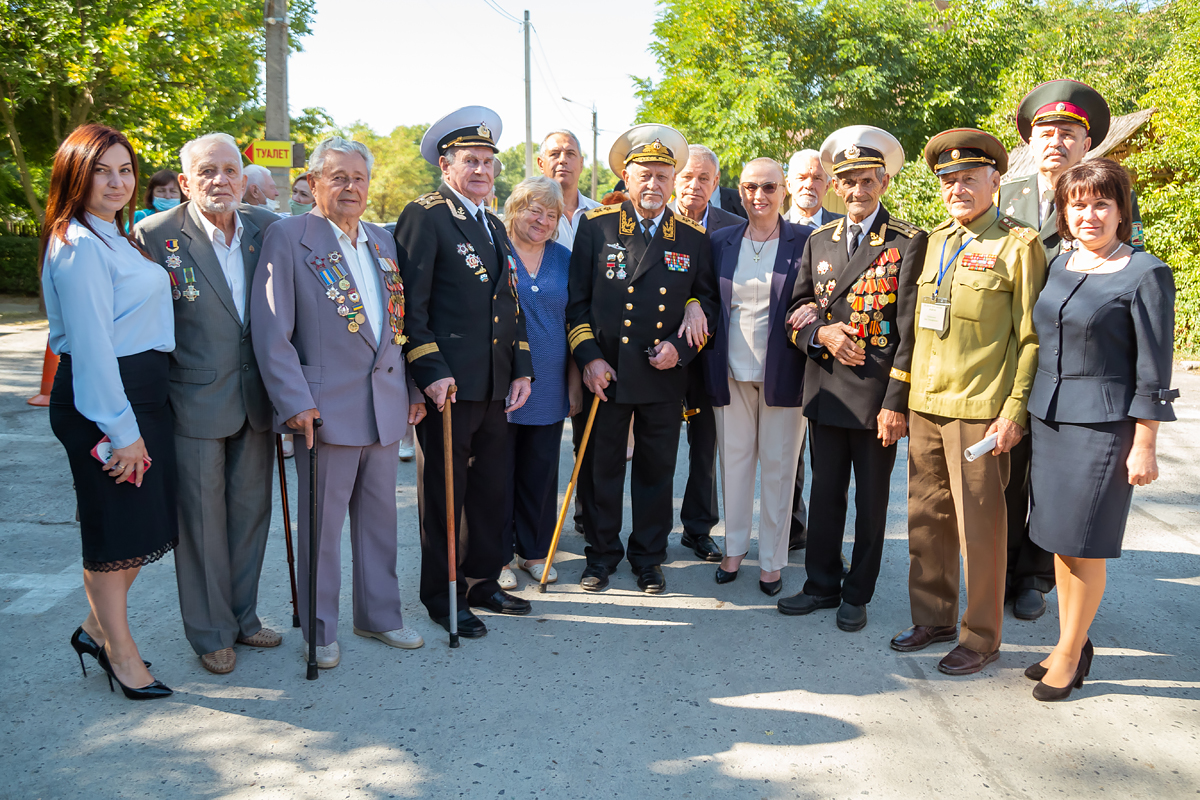 Ветерани відсвяткували День визволення Харкова польовою кашею