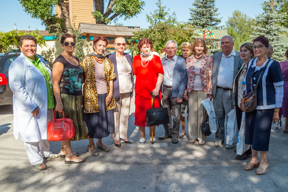 Ветерани відсвяткували День визволення Харкова польовою кашею