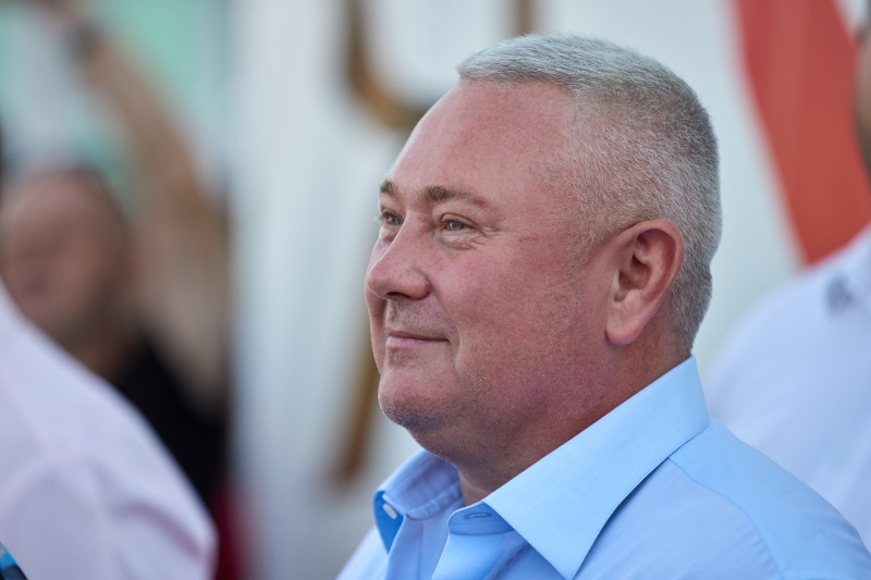 Ігор Терехов відкрив у двох школах нові стадіони