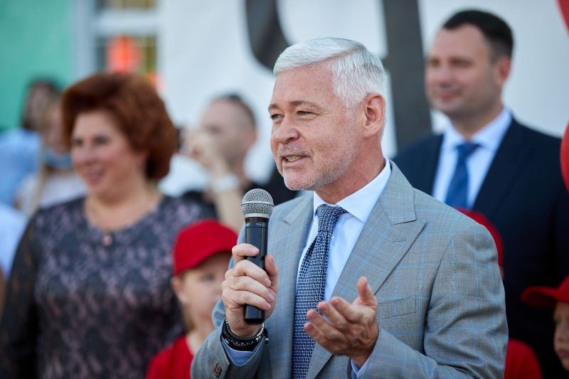 Ігор Терехов відкрив у двох школах нові стадіони
