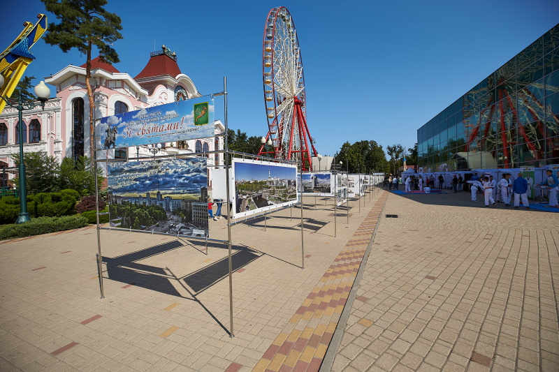 У парку Горького проходить спортивний ярмарок