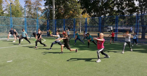 У Немишлянському районі відбулося спортивне свято на оновленому стадіоні