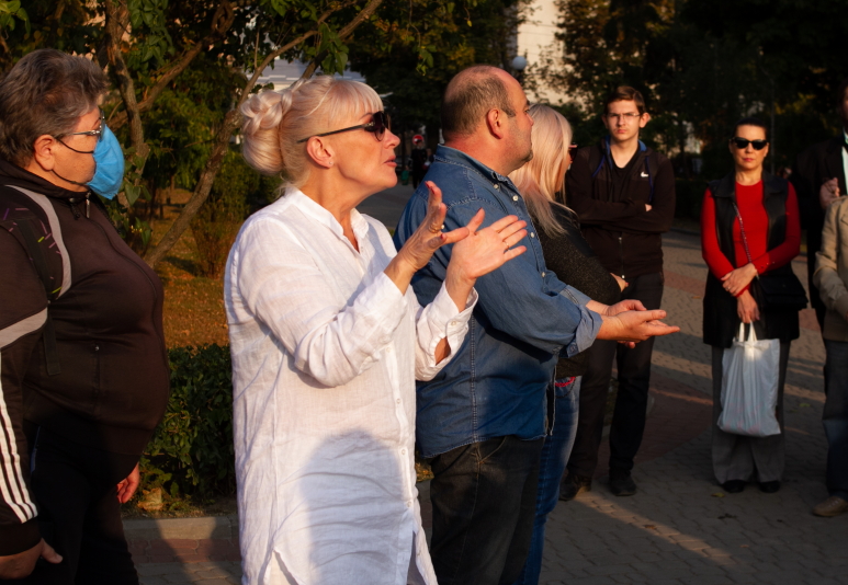 У Харкові провели екскурсію містом для людей з порушеннями слуху