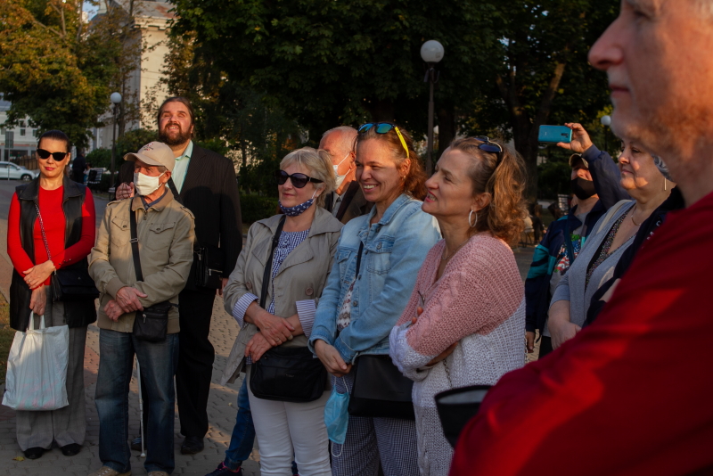 У Харкові провели екскурсію містом для людей з порушеннями слуху