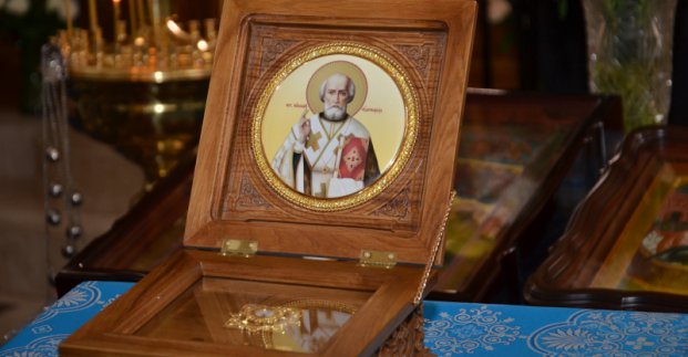 Харківський храм отримав у дар частку мощей Миколая Чудотворця