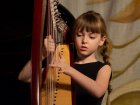 Юна арфістка з Харкова перемогла на міжнародному конкурсі в Сербії