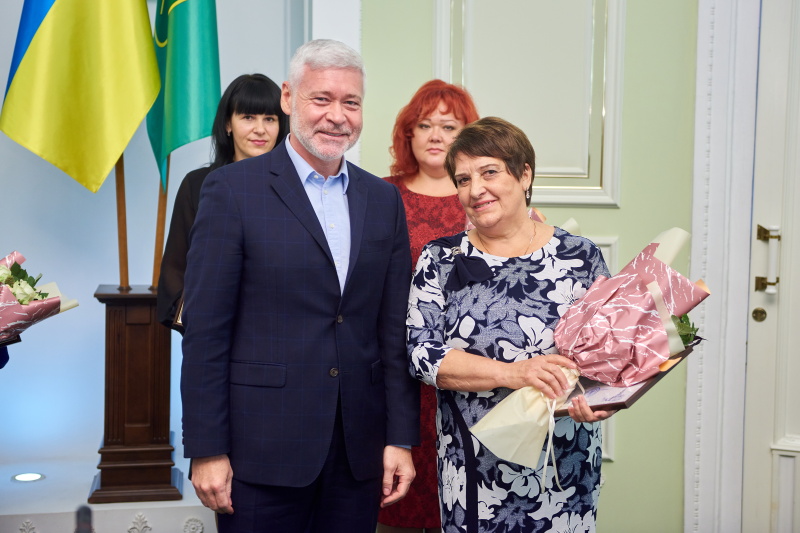 Кращим педагогам Харкова вручили грамоти міської ради