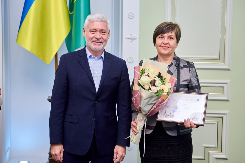 Кращим педагогам Харкова вручили грамоти міської ради