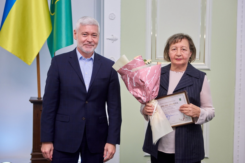 Кращим педагогам Харкова вручили грамоти міської ради