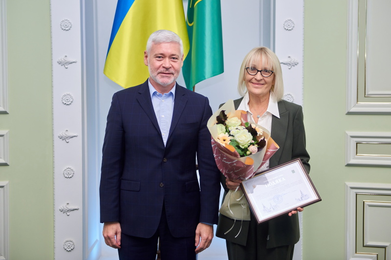 Кращим педагогам Харкова вручили грамоти міської ради