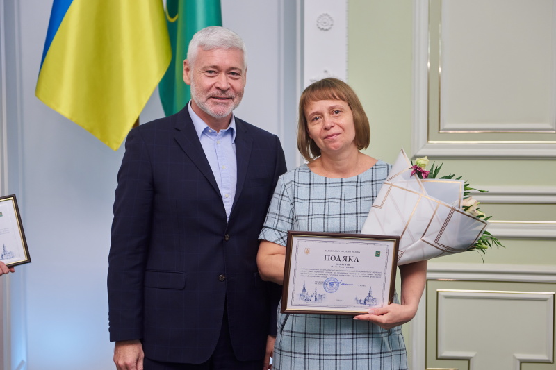 Ігор Терехов привітав учителів Холодногірського та Новобаварського районів із прийдешнім святом
