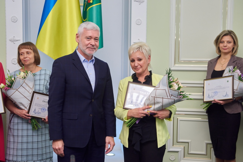 Ігор Терехов привітав учителів Холодногірського та Новобаварського районів із прийдешнім святом