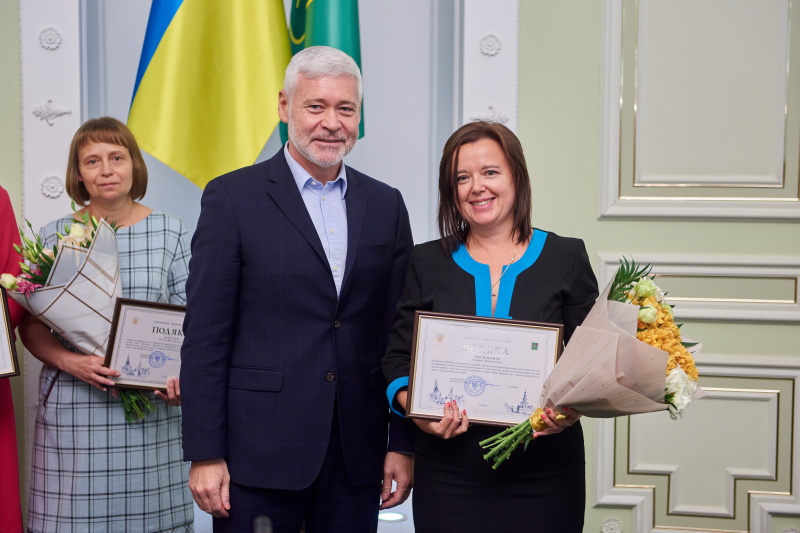 Ігор Терехов привітав учителів Холодногірського та Новобаварського районів із прийдешнім святом