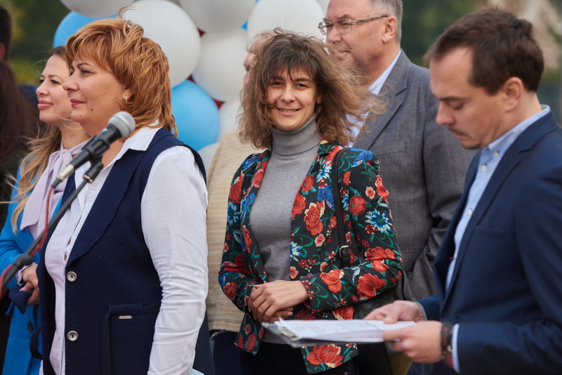 У школі №61 відкрили реконструйований стадіон