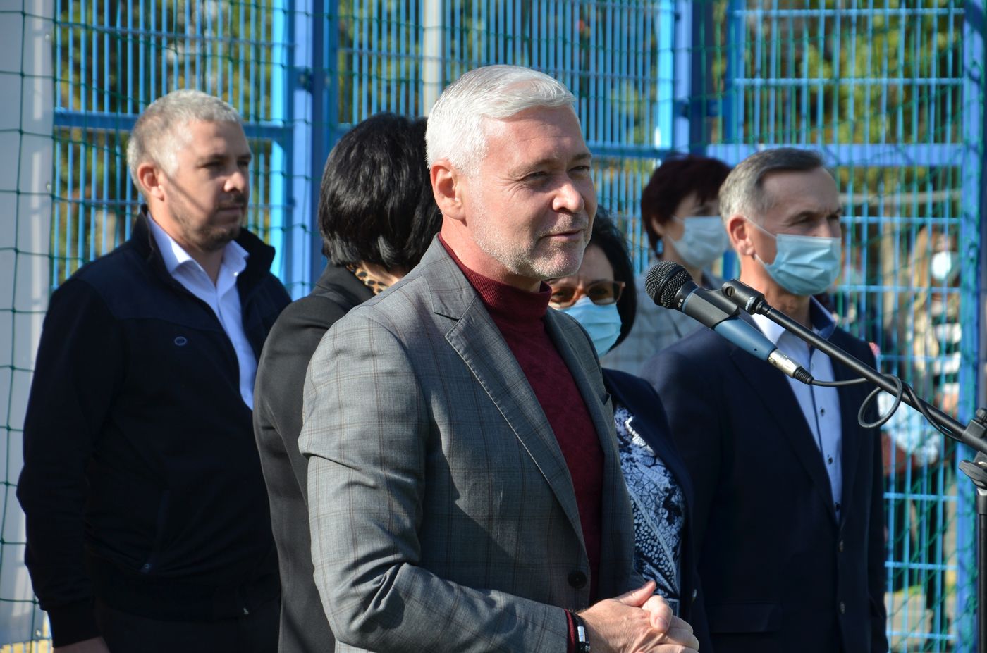 У Київському районі відкрили новий шкільний стадіон