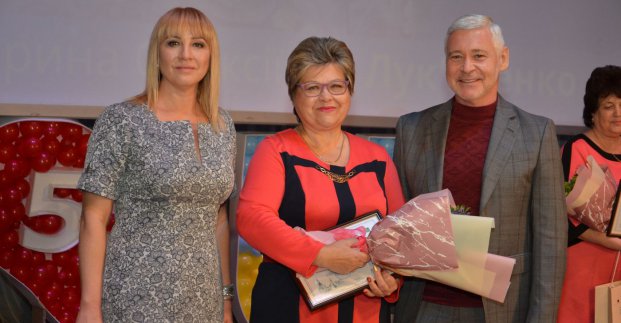 Найбільша школа Харкова відзначила 35-річчя