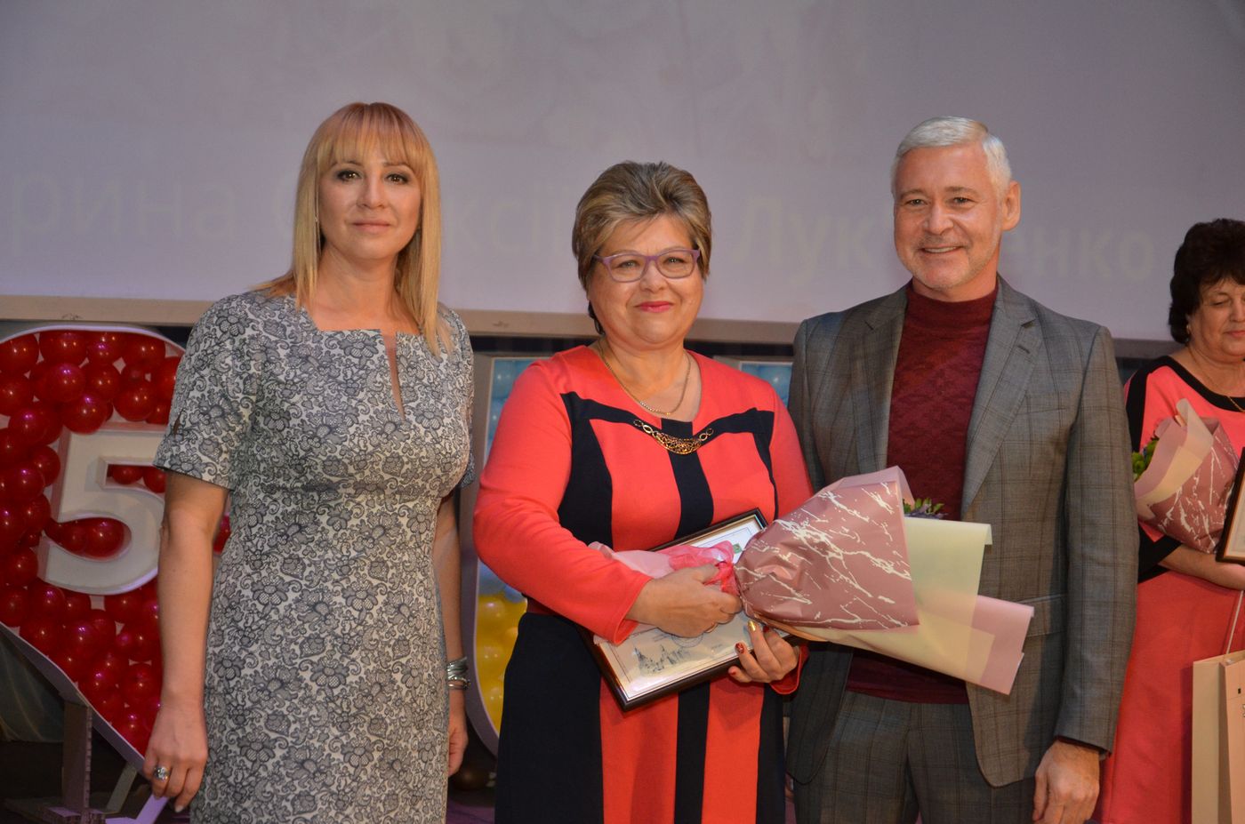 Найбільша школа Харкова відзначила 35-річчя