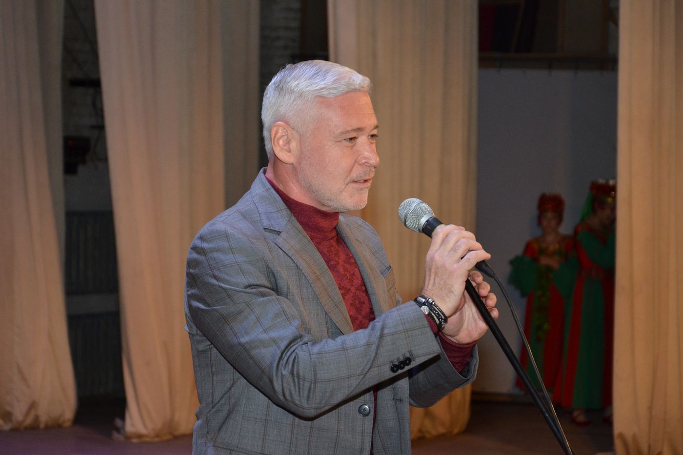 Найбільша школа Харкова відзначила 35-річчя