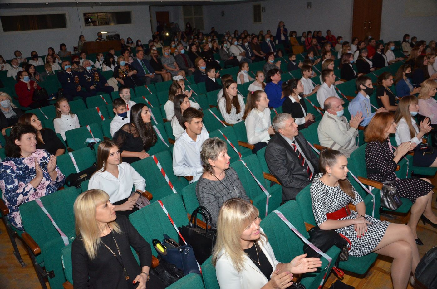 Найбільша школа Харкова відзначила 35-річчя