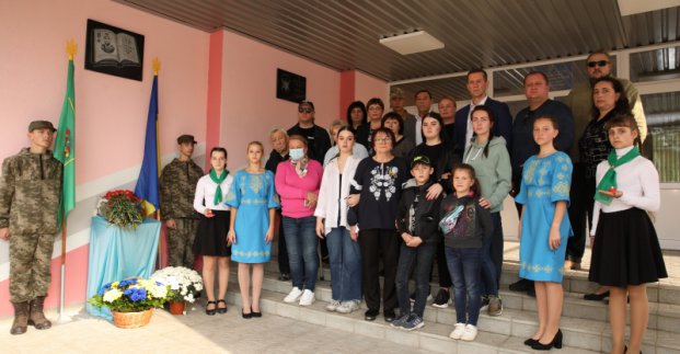 У Харкові відкрили меморіальну дошку загиблому воїну АТО Івану Бєляєву