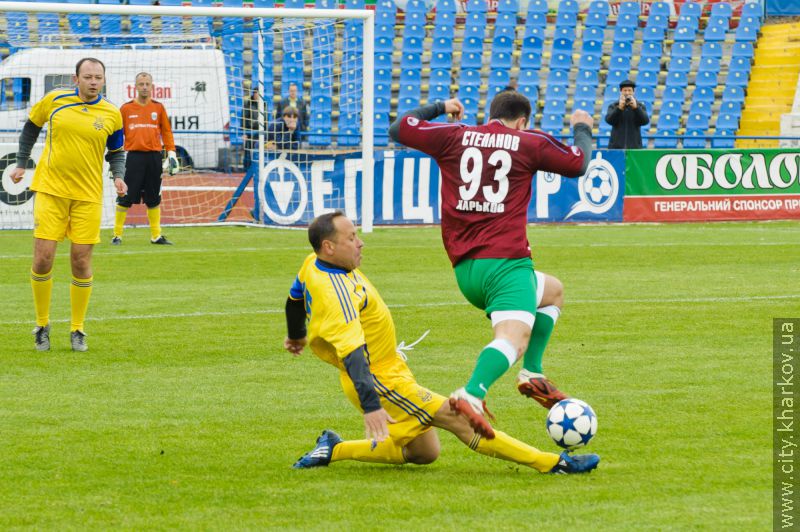 Футбольна команда Харківської міськради виграла матч у колег зі Львова (оновлено)