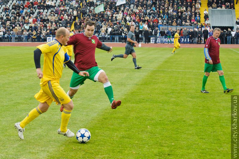Футбольна команда Харківської міськради виграла матч у колег зі Львова (оновлено)