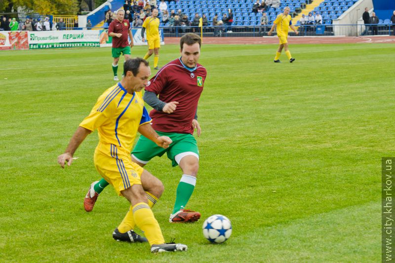 Футбольна команда Харківської міськради виграла матч у колег зі Львова (оновлено)