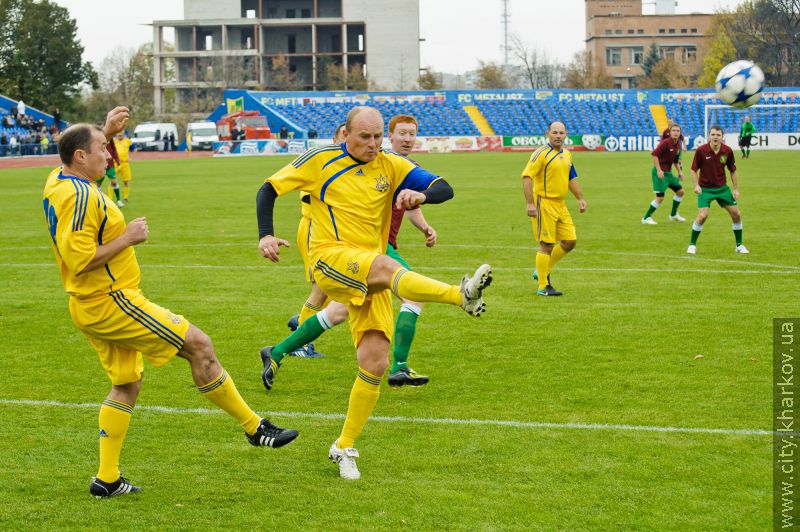 Футбольна команда Харківської міськради виграла матч у колег зі Львова (оновлено)