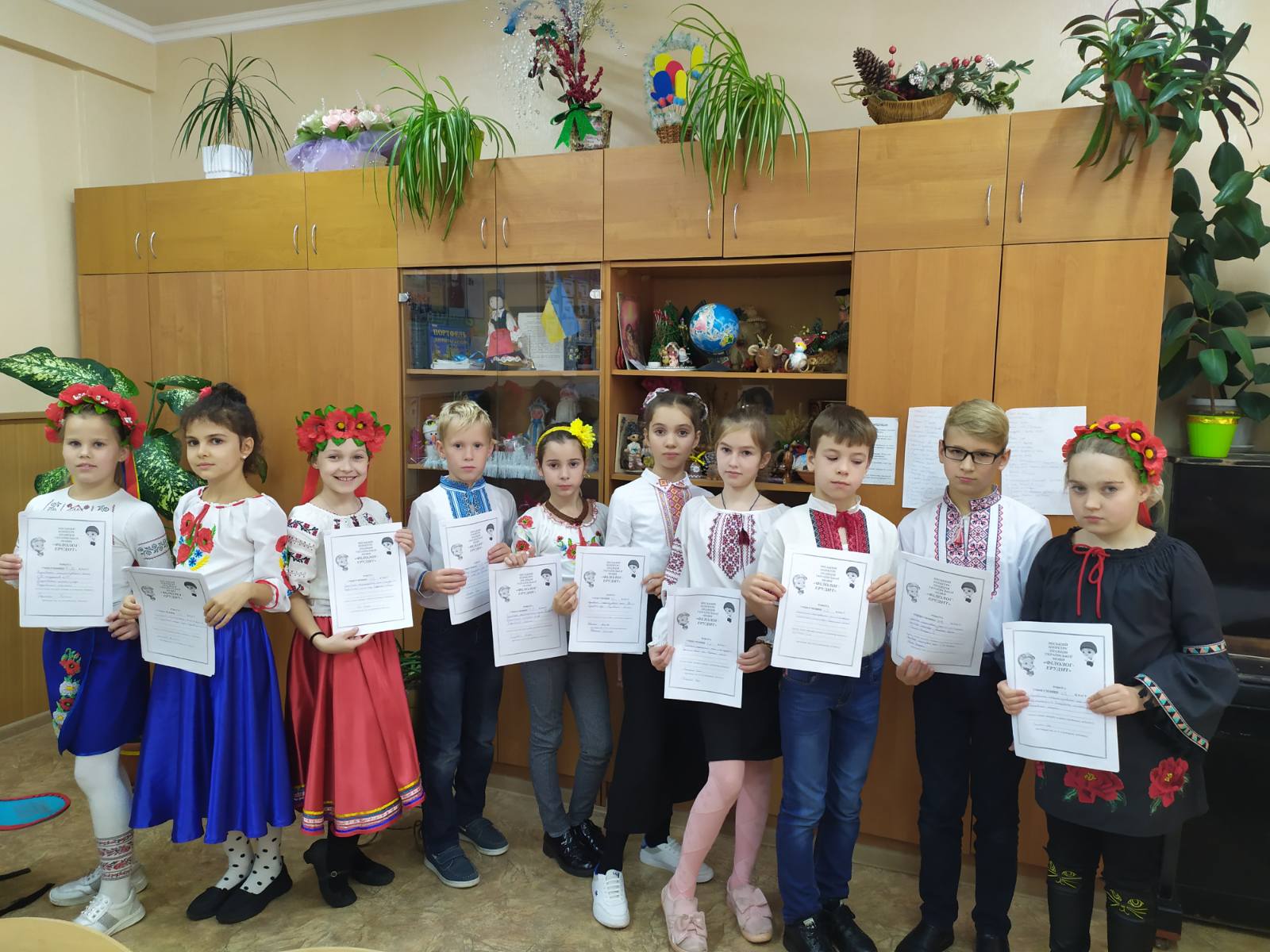 До Дня української писемності у харківських школах пройшов конкурс юних філологів