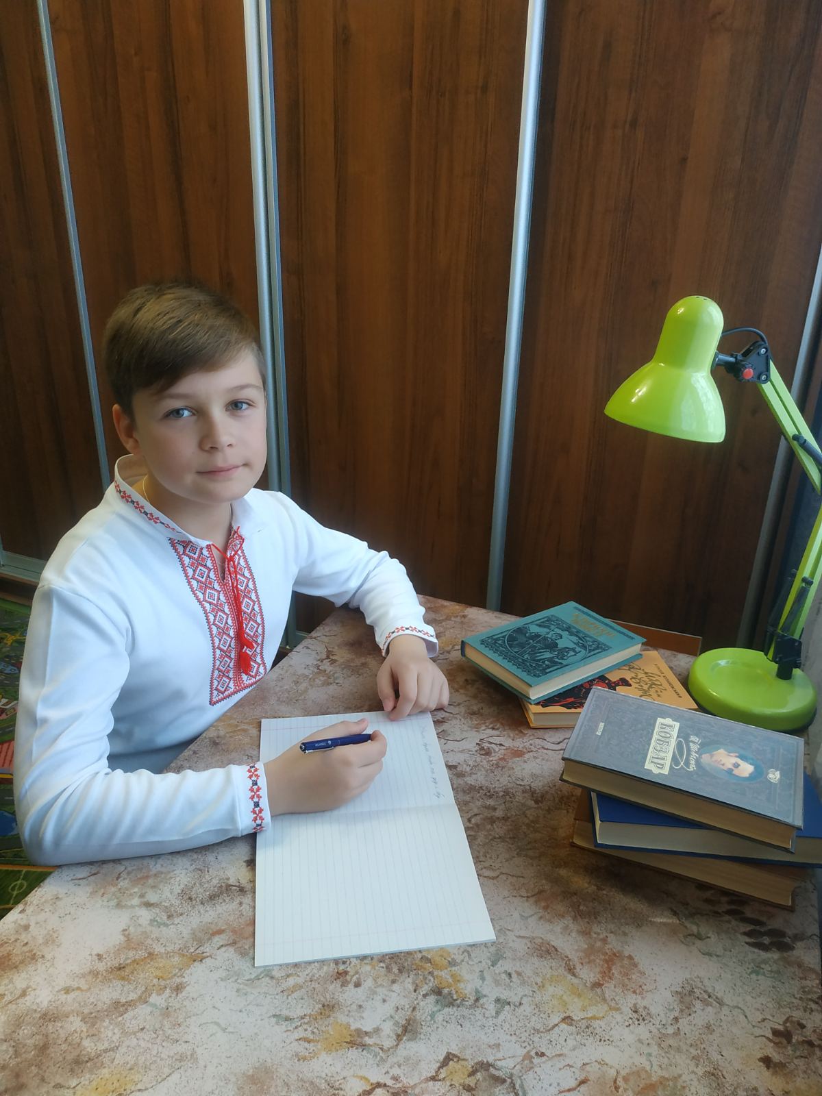 До Дня української писемності у харківських школах пройшов конкурс юних філологів