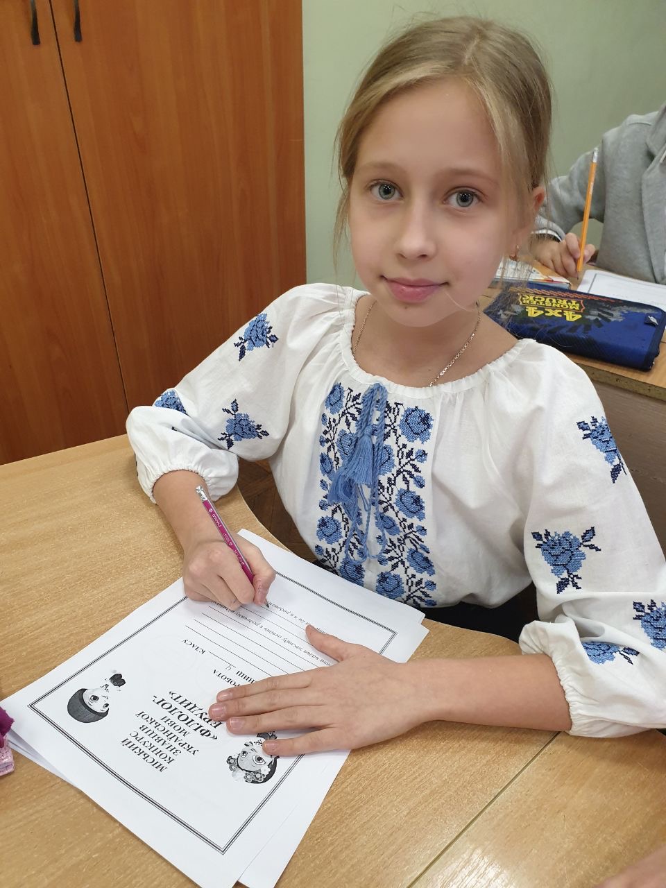 До Дня української писемності у харківських школах пройшов конкурс юних філологів