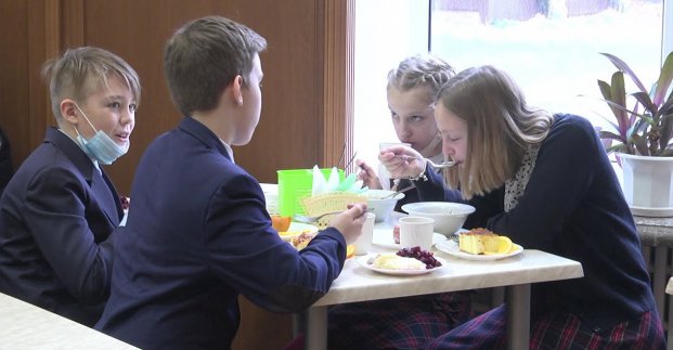 У школах Харкова дієтичним харчуванням забезпечено 5 тисяч учнів