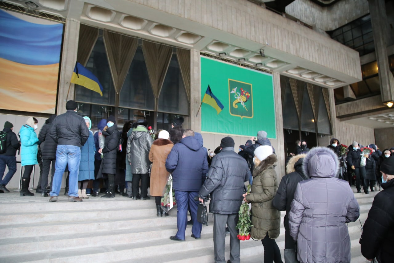 Сьогодні в Харкові прощаються з Геннадієм Кернесом